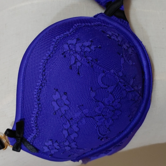 Victoria's Secret Very Sexy Padded Demi Bra 34B NWOT - Picture 3 of 13